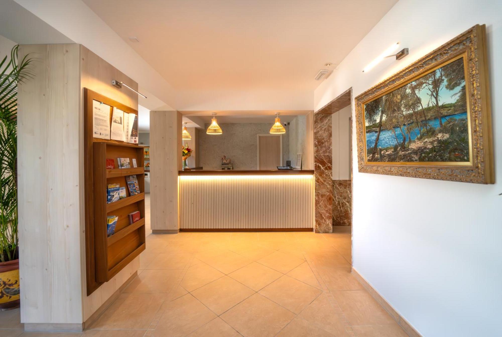 Portopetro Hotel Playa Mondrago מראה חיצוני תמונה