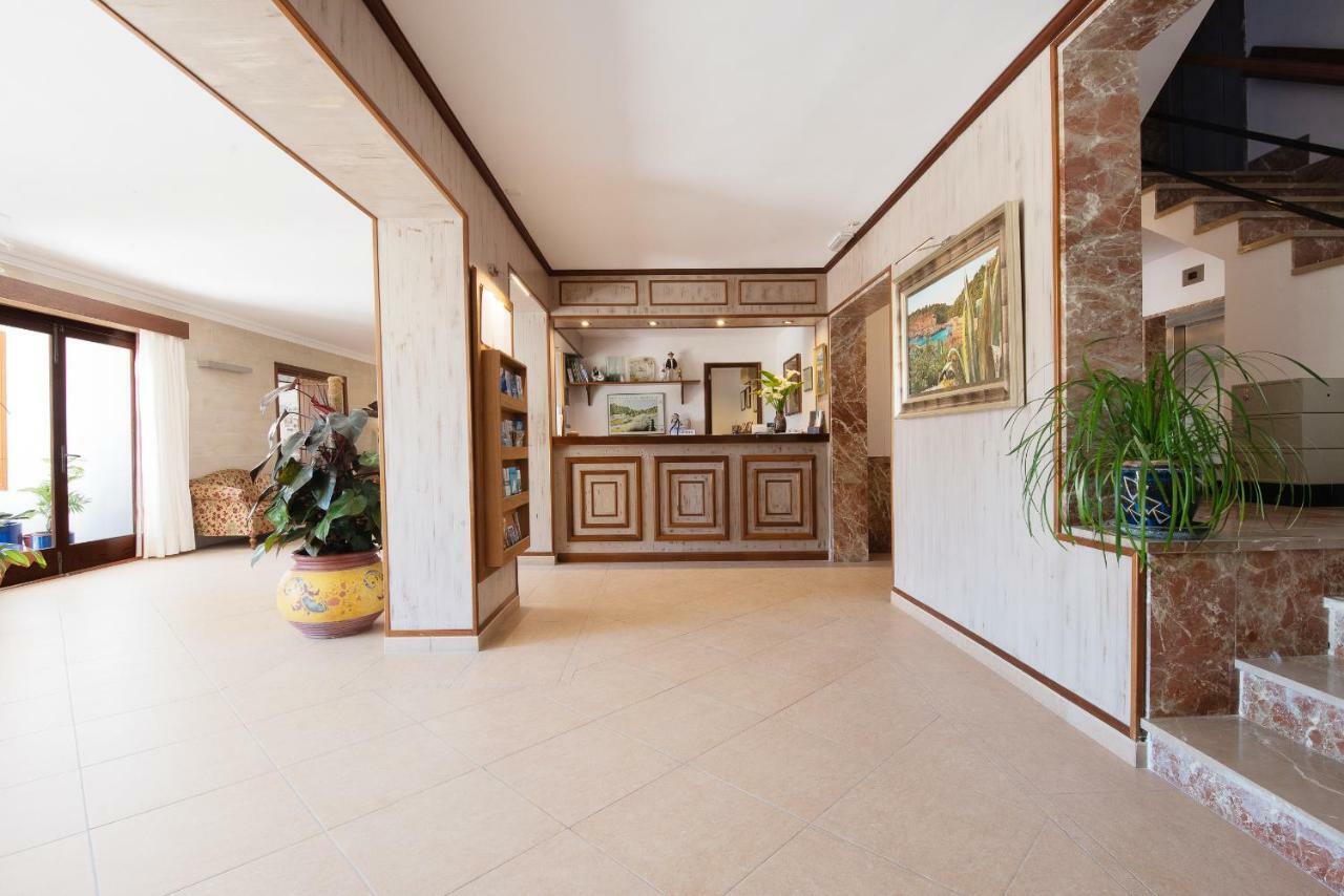 Portopetro Hotel Playa Mondrago מראה חיצוני תמונה